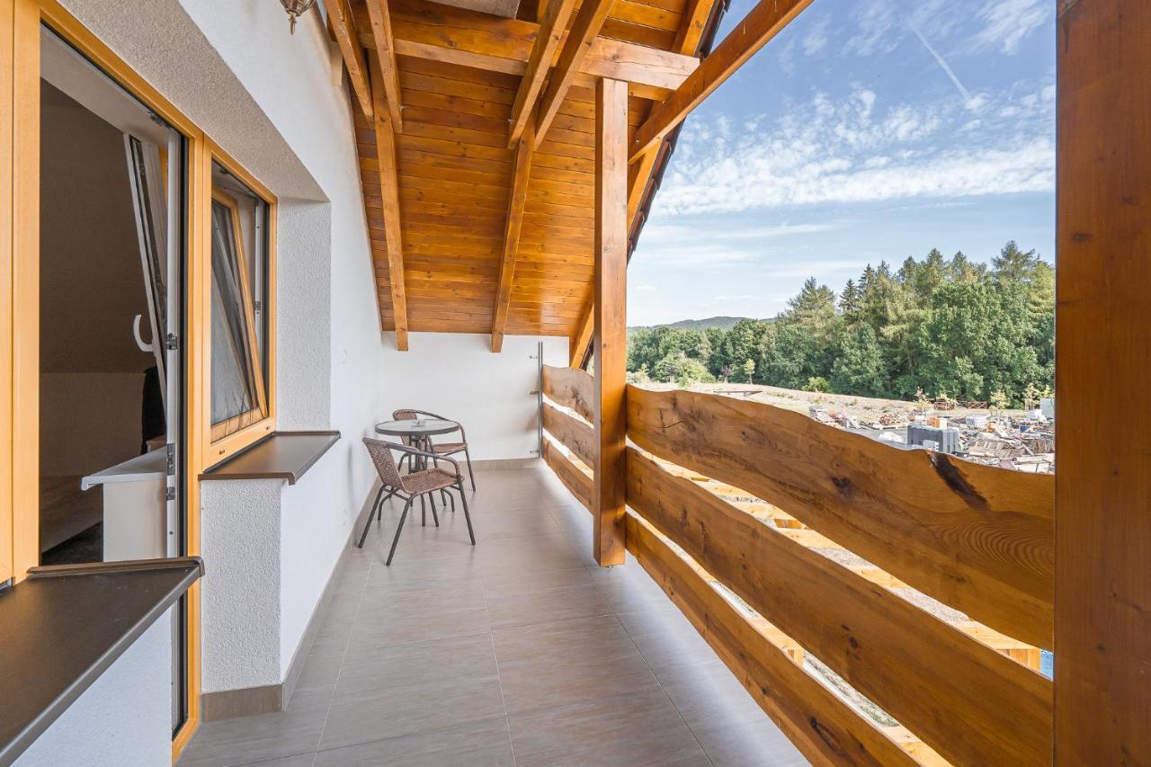 EVerLuck Loket Exterior foto